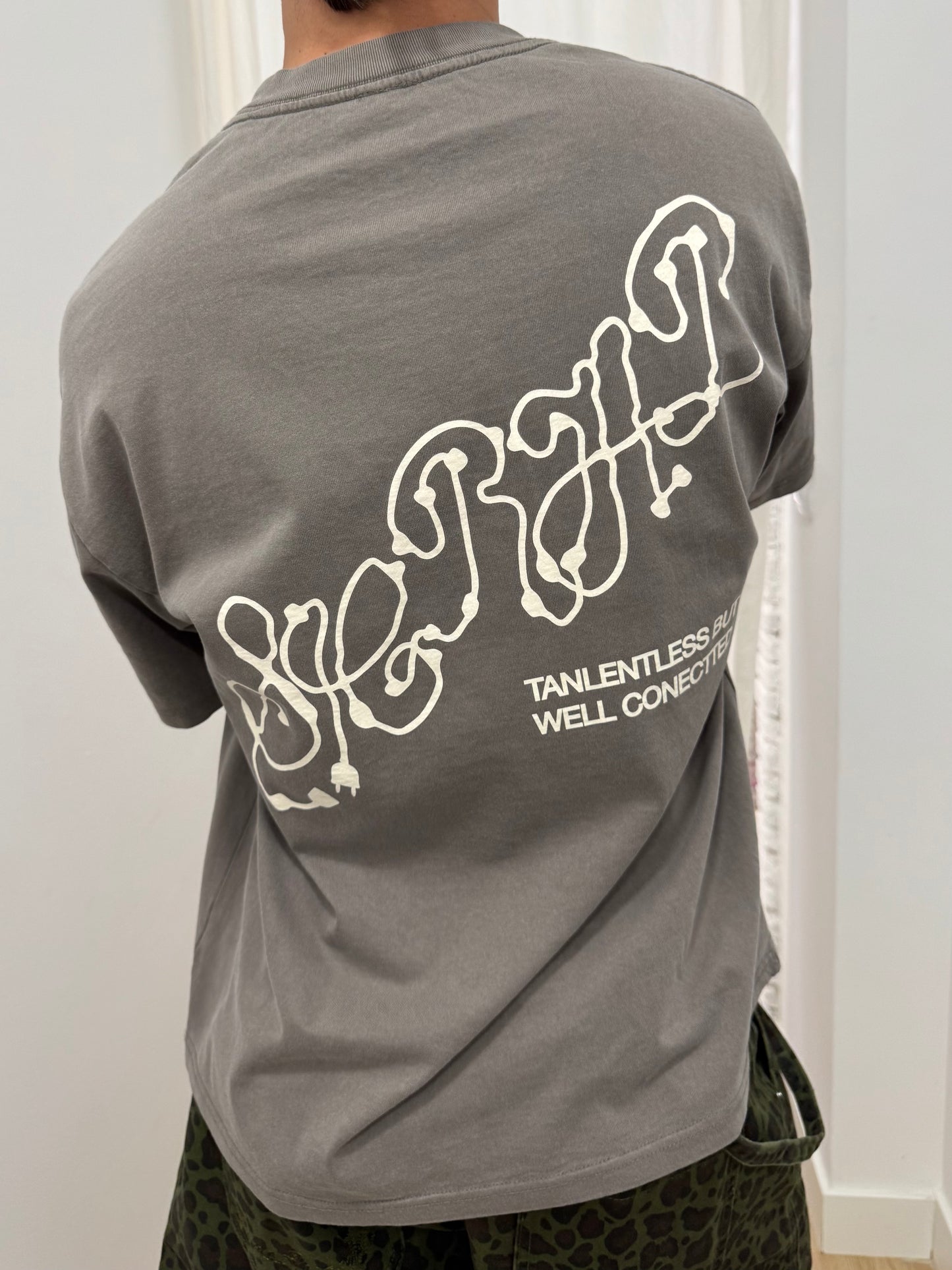 “TaNLLeNtLeSs” TEE FADED GREY